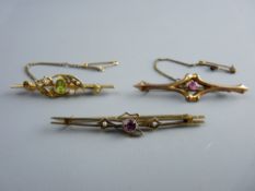 THREE NINE CARAT GOLD BAR BROOCHES, total 3.5 grms gross