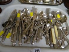 Tray of various good quality flatware
