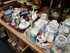 Tray of various collectables including some Shelley and Goss holiday ware together with a tray of