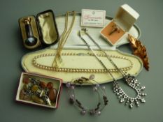 AN ANTIQUE AGATE DESK SEAL IN A FITTED CASE along with a quantity of vintage and modern costume