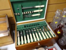 Mahogany cased canteen of cutlery