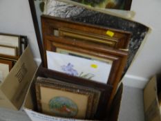 A box of pictures & prints