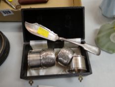 Four silver napkin rings etc