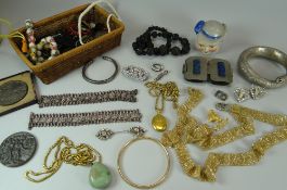 A SECURITY BOX & CONTENTS OF NINA FAGNANI'S JEWELLERY ETC Provenance: entered by descendant (Great