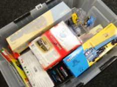 A BOX OF MIXED BOXED MODERN TOY VEHICLES
