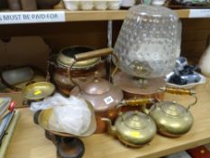 Parcel of mixed copper and brassware including copper kettle and copper oil lamp