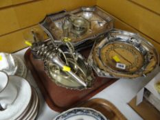 Quantity of mixed electroplate including epergne