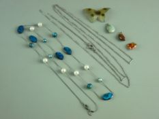 A SILVER BAR & LINK NECK CHAIN, 14.5 grms (damaged clasp), an attractive pearl and abalone