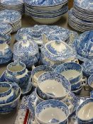 A LARGE & IMPRESSIVE PARCEL OF SPODE ITALIAN TEA, COFFEE & DINNERWARE, approximately ninety pieces