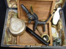 A small box of mixed collectables