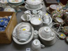 Large parcel of Noritake tea and dinnerware
