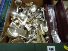 Good quantity of table cutlery