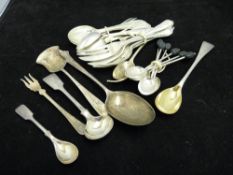Quantity of silver and electroplate cutlery