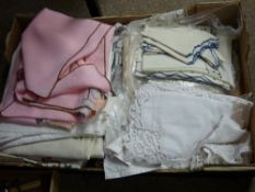 Box of vintage table linen etc