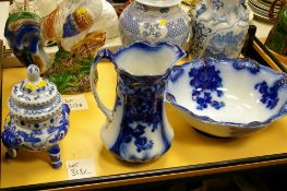 Blue and white Oriental decorative censor and a blue and white wash jug and basin set