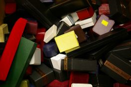 Quantity of empty jewellery boxes