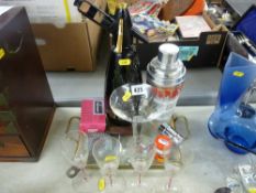 Quantity of items for a cocktail bar