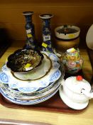 A parcel of mixed pottery & china