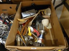 Large quantity of kitchen utensils