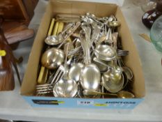 Tray of miscellaneous flatware