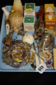 Tray of small mixed collectables including a hallmarked silver scoop and a nine carat gold stud