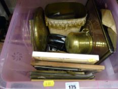 Framed cigarette cards, prints, brassware etc in a tub