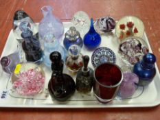 Tray of Caithness glass and other paperweights and similar glassware