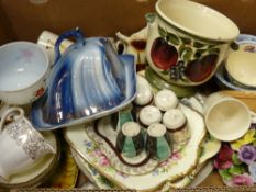 Box of mixed porcelain