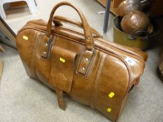 Gent's faux leather holdall