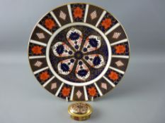 ROYAL CROWN DERBY IMARI '1128' PATTERN, 10.5 ins plate and a lidded pill box, first quality