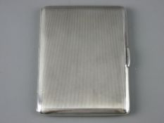 A GENT'S ENGINE TURNED SILVER CIGARETTE CASE, 5.5 troy ozs, Birmingham 1920