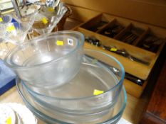 Pyrex cooking dishes & two trays of modern flatware