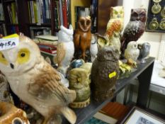 Large parcel of owl ornaments including a Tyn Llan of Wales owl etc