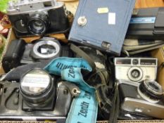 Good parcel of vintage photographic items including No. 2A Brownie 116, Zenit, Zorki etc