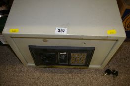 Modern combination safe with key