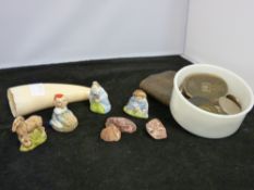 Quantity of collectables including Whimsies, coinage etc