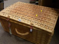 Excellent picnic basket
