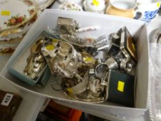 A quantity of small EPNS items, napkin rings etc