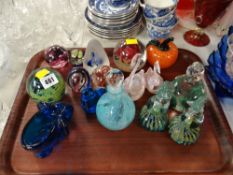 Sundry art glass ornaments & paperweights including Mdina