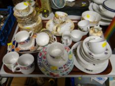 Quantity of pottery dinnerware & a quantity of mixed teaware