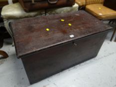 Vintage stained pine blanket chest with internal shelf & carry handles