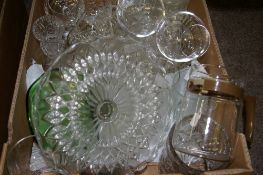 Box of mixed glassware
