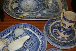 Excellent 'Asiatic Pheasant' meat platter and other blue and white dinnerware