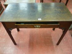 AN ANTIQUE MAHOGANY & PINE SINGLE DRAWER SIDE TABLE, the rectangular top with moulded edge and