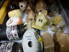 Box of decorative porcelain including Lilliput Lane cottages