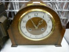 Oak cased mantel clock