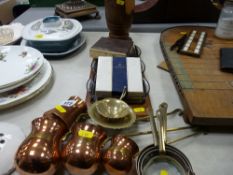 Mixed parcel of copper and treen ware etc