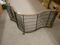 Antique iron serpentine front fireguard