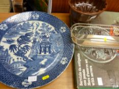Japanese Imari charger with Willow pattern decoration, boxed hors d'oeuvres set, an EP bread