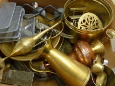 Box of vintage brass and metalware
